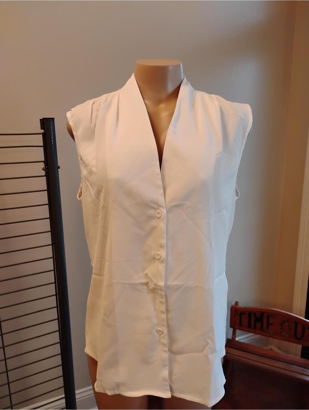 Milumia‎ Womens Sleeveless Button Front White Blouse V-Neck Top